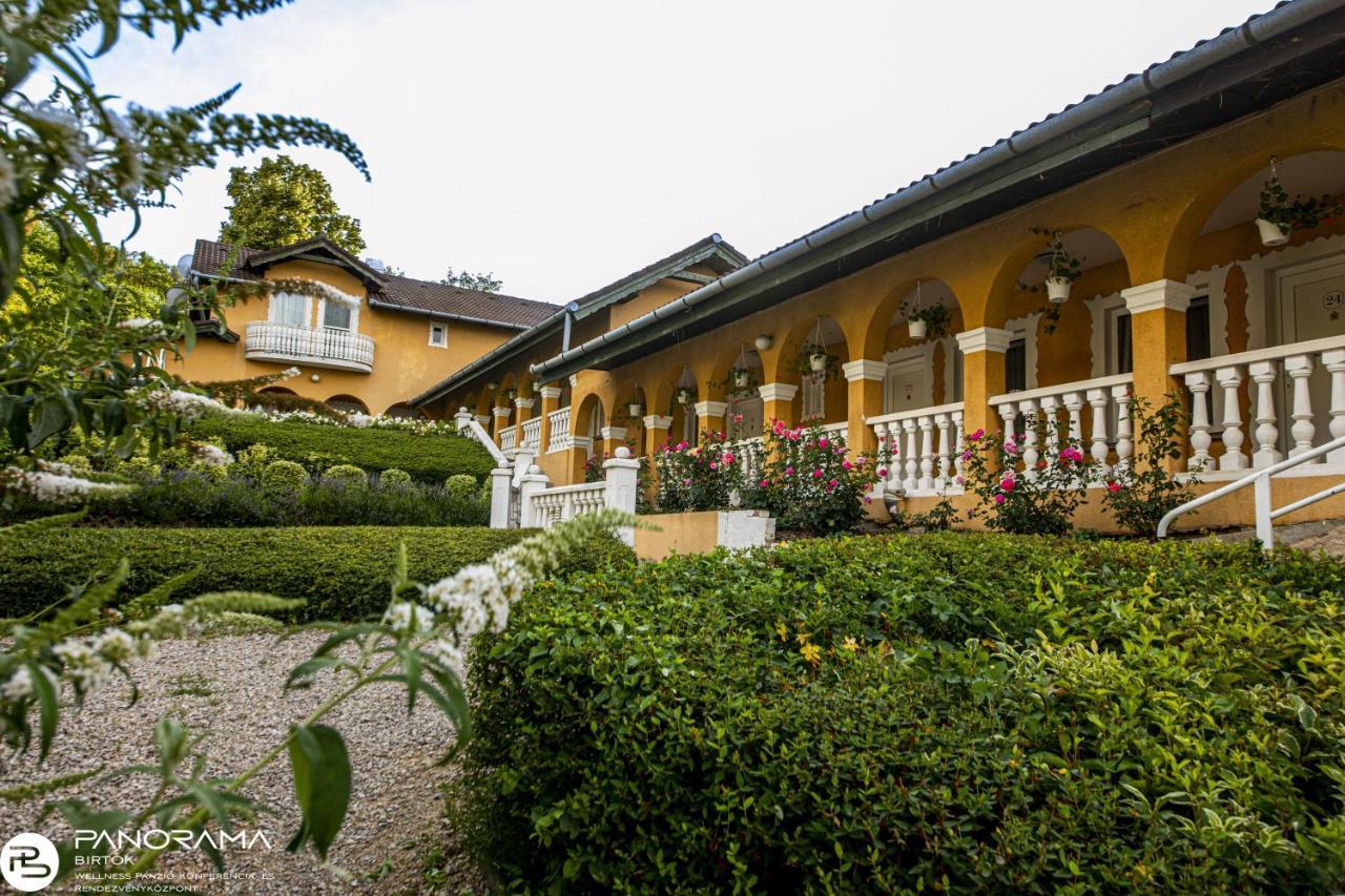 Győrújbarát Panorama Birtok - Wellness Panzio, Konferencia Es Rendezvenykoezpont B&B 외부 사진